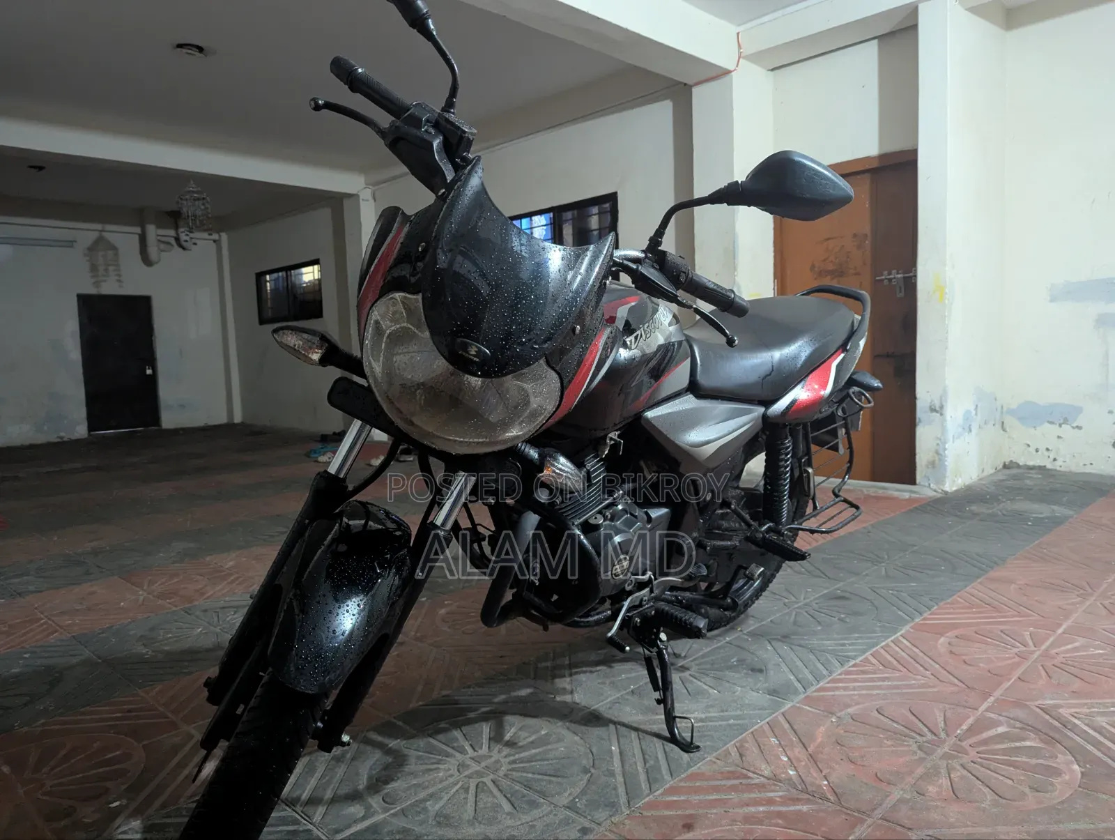 Bajaj Discover 125 2019 Black