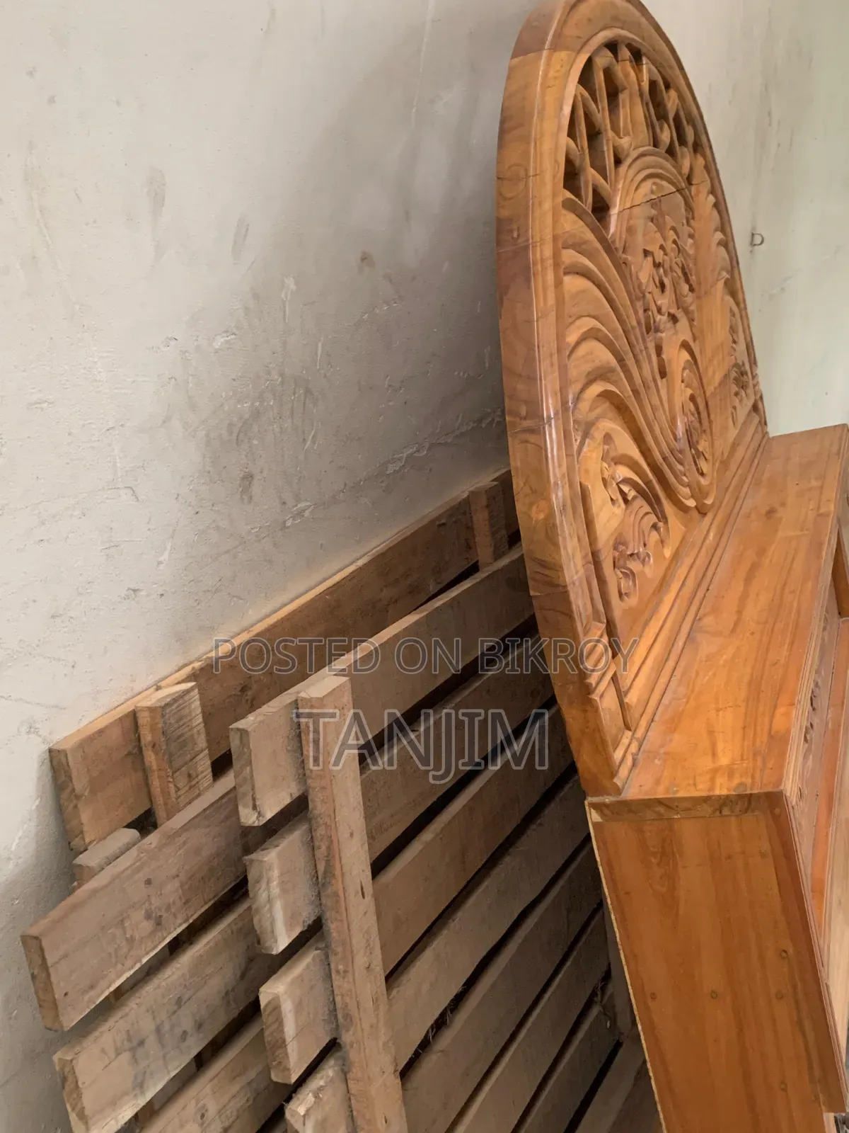 Kather Bed 7 Feet / 4.2 Feet