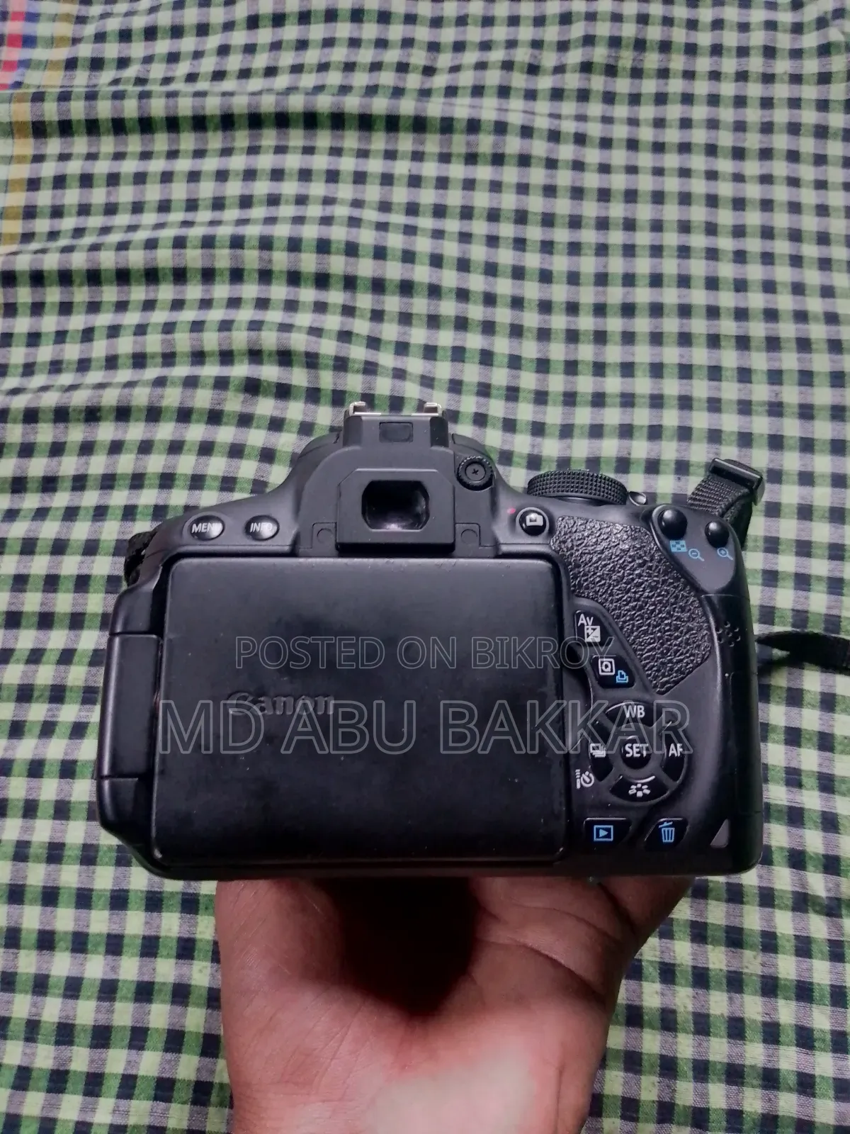 Canon 700 D