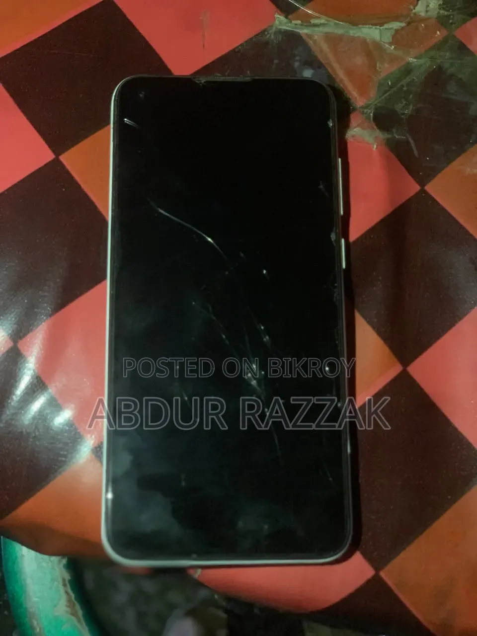 স্যামসাং গ্যালাক্সি এ১১ ৩২ জিবি সাদা