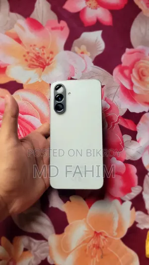 স্যামসাং গ্যালাক্সি এ৫৬ ২৫৬ জিবি হোয়াইট