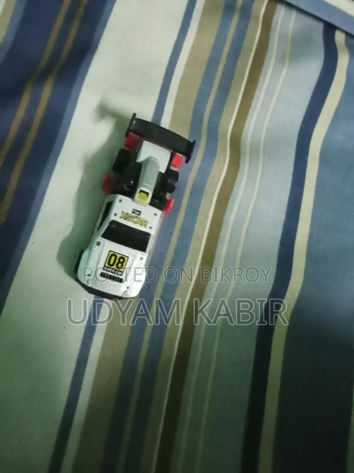 হট হুইলস বিক্রির জন্য, আমাকে কল করুন