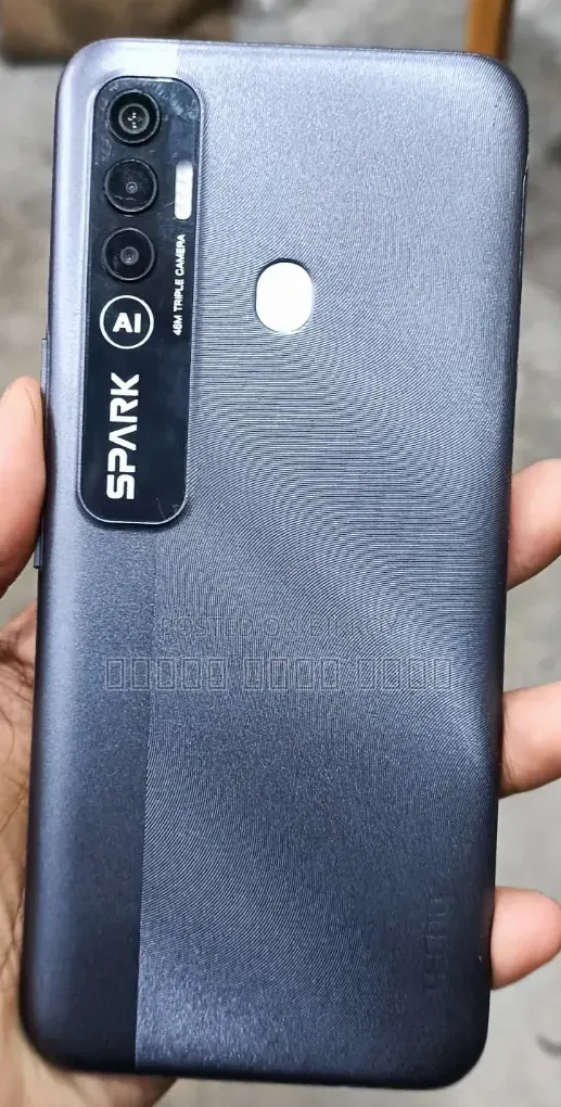 টেকনো স্পার্ক ৭ প্রো ৬৪ জিবি
