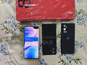 ওয়ানপ্লাস ৮ প্রো ১২৮ জিবি সাদা