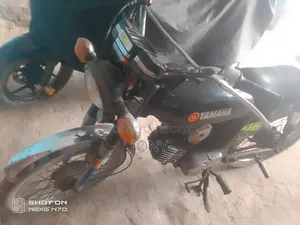 Yamaha 1996 Black