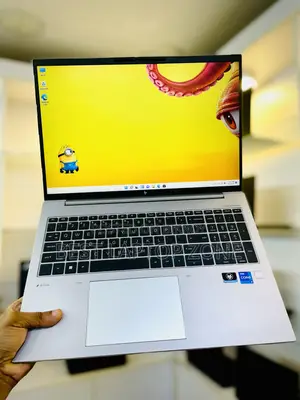 Laptop HP ZBook Firefly G9 8GB Intel Core I5 SSD 512GB