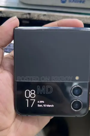 স্যামসাং গ্যালাক্সি জেড ফ্লিপ৪ ১২৮ জিবি কালো