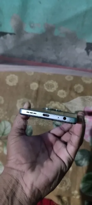 Tecno Spark 40 128 GB Silver