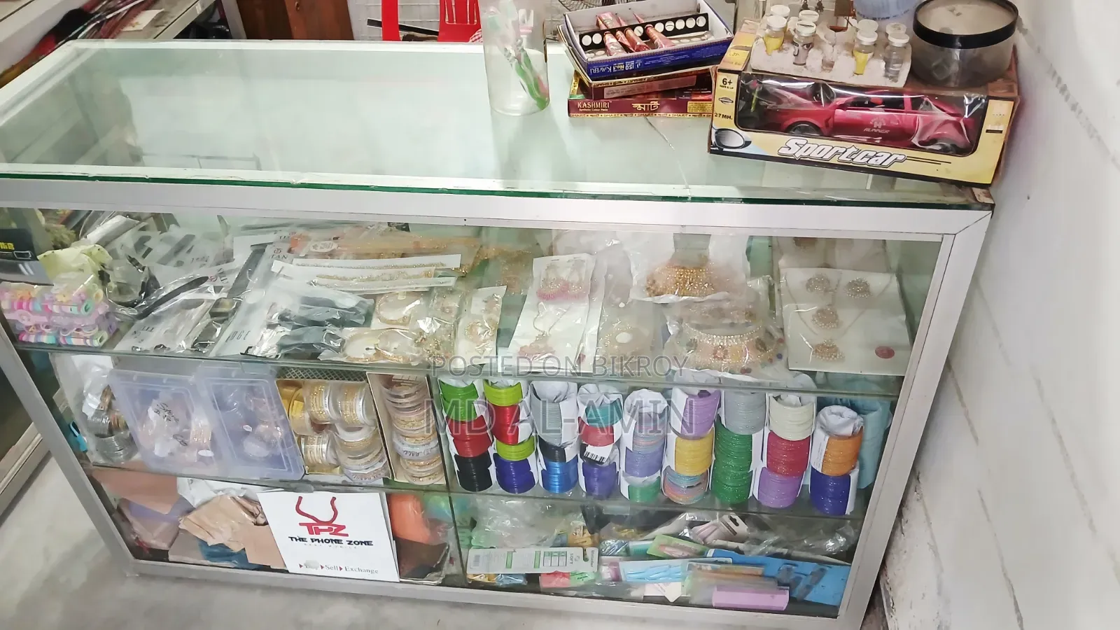 কসমেটিকস শপ ডেকোরেশন এবং মালামাল বিক্রয়
