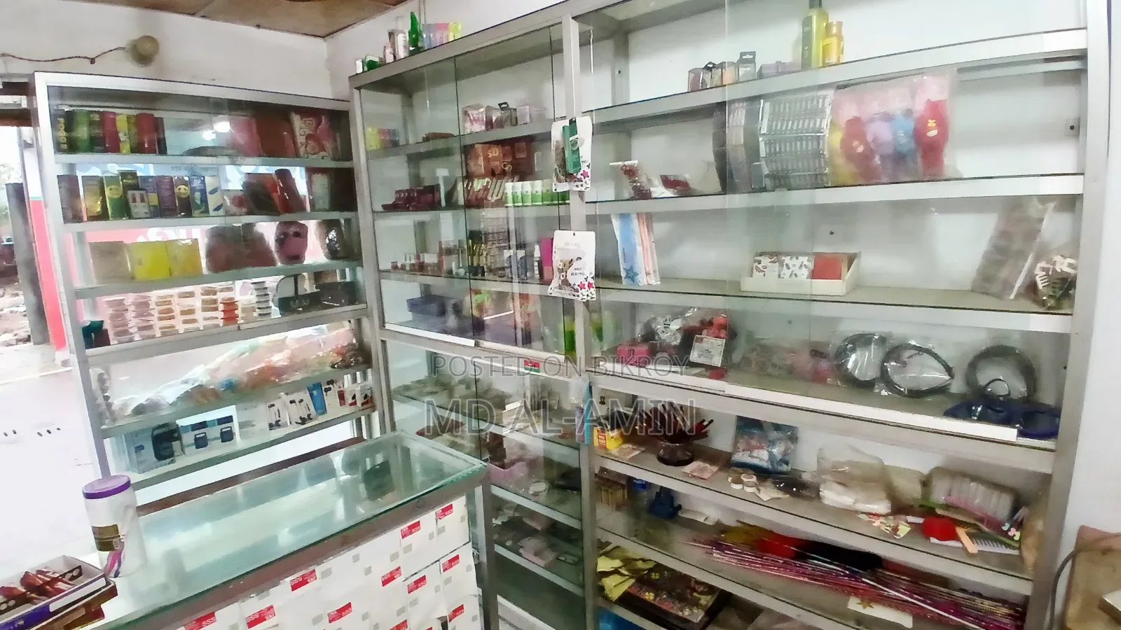 কসমেটিকস শপ ডেকোরেশন এবং মালামাল বিক্রয়