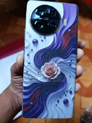 Tecno Spark 20 Pro Plus 256 GB White