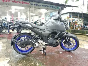 Yamaha FZS V3 2025 Silver