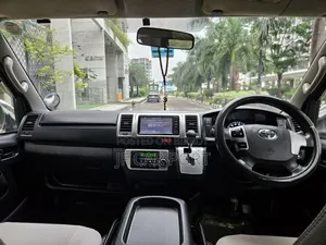 New Toyota Noah 2017 Pearl