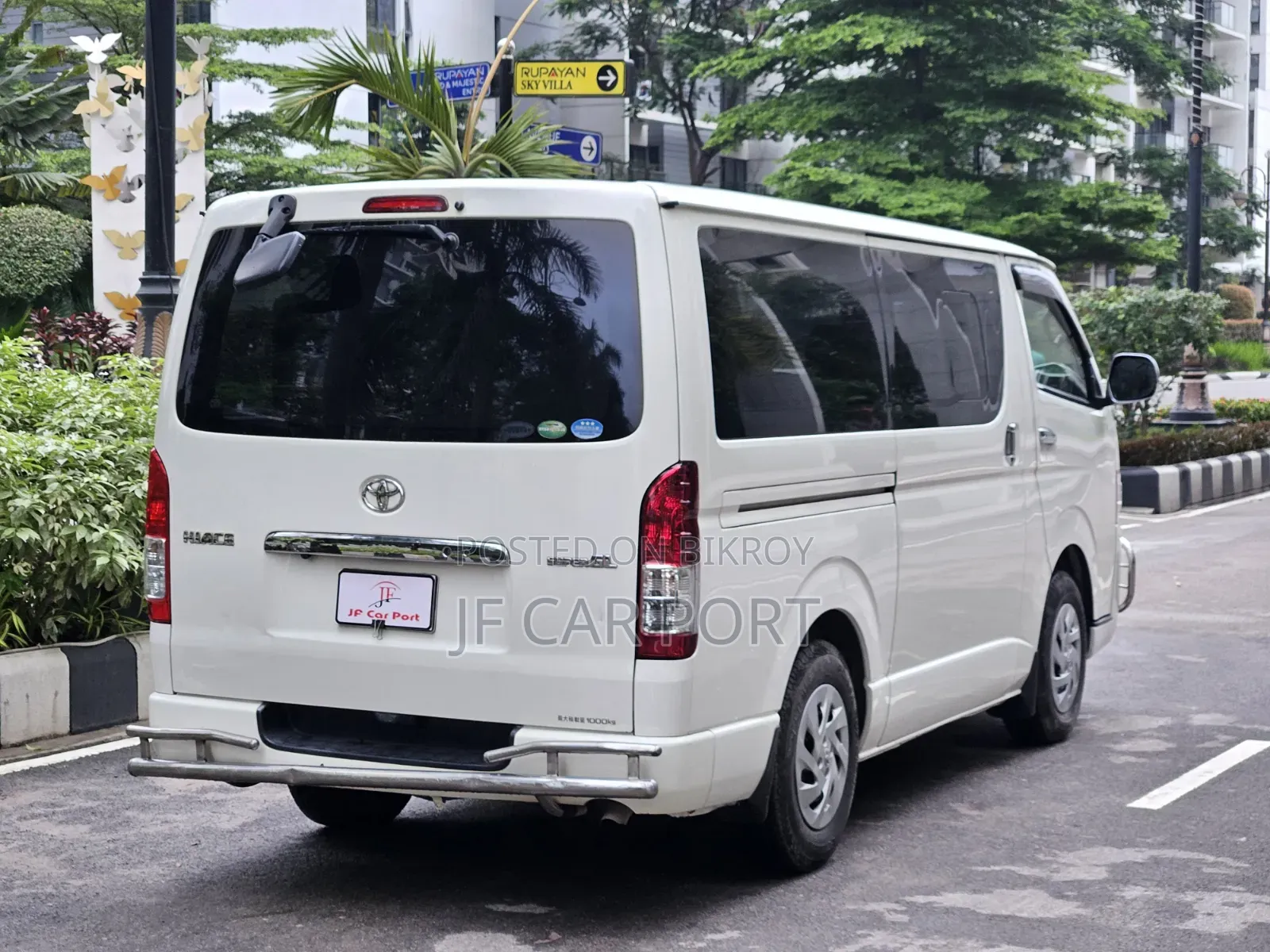 New Toyota Noah 2017 Pearl
