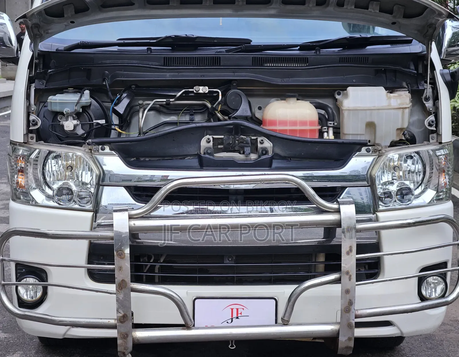 New Toyota Noah 2017 Pearl