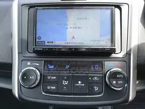 Toyota Corolla Fielder 1.5 Hybrid FWD 2021 Silver