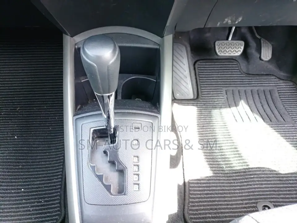 Toyota Corolla Fielder 1.5 Hybrid FWD 2021 Silver
