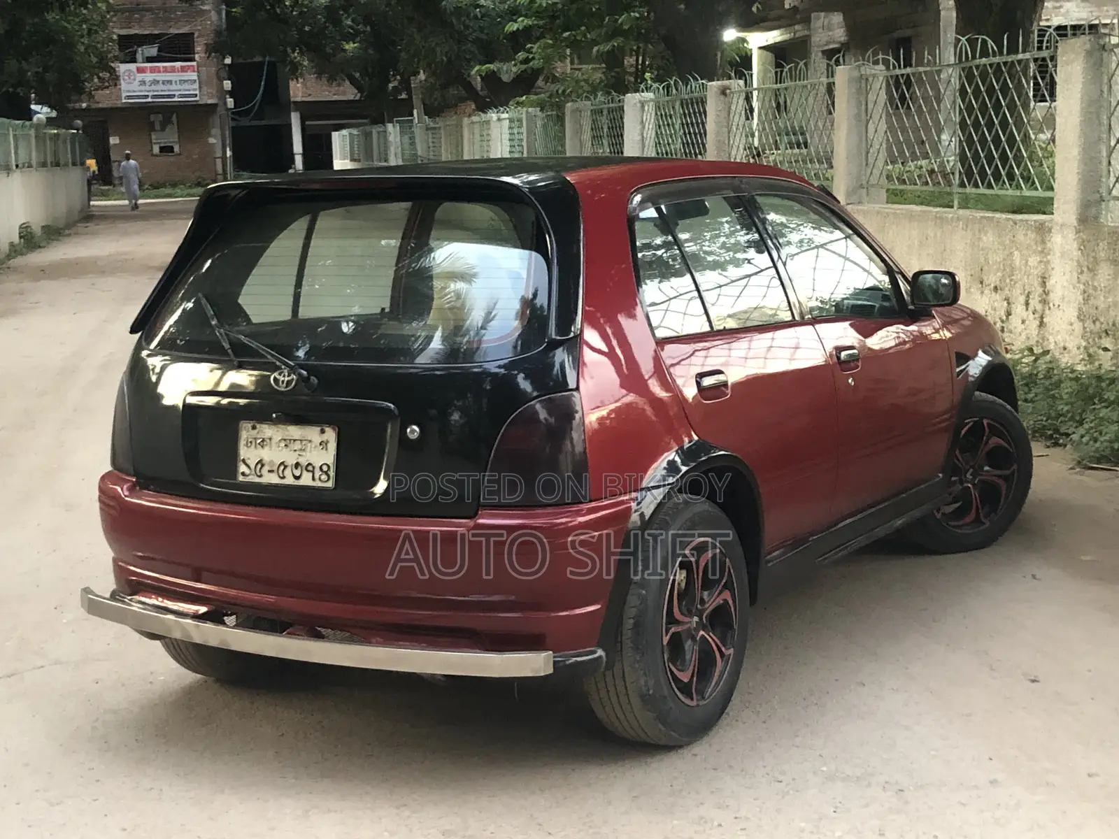 Toyota Starlet 1997 Maroon