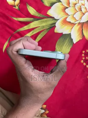 Apple iPhone 15 128 GB Green