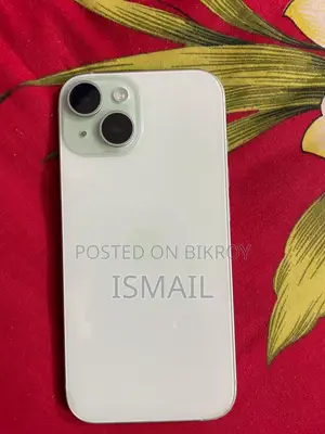 Apple iPhone 15 128 GB Green