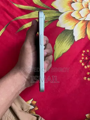 Apple iPhone 15 128 GB Green