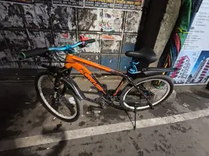 Oil Brake Stunt Cycle