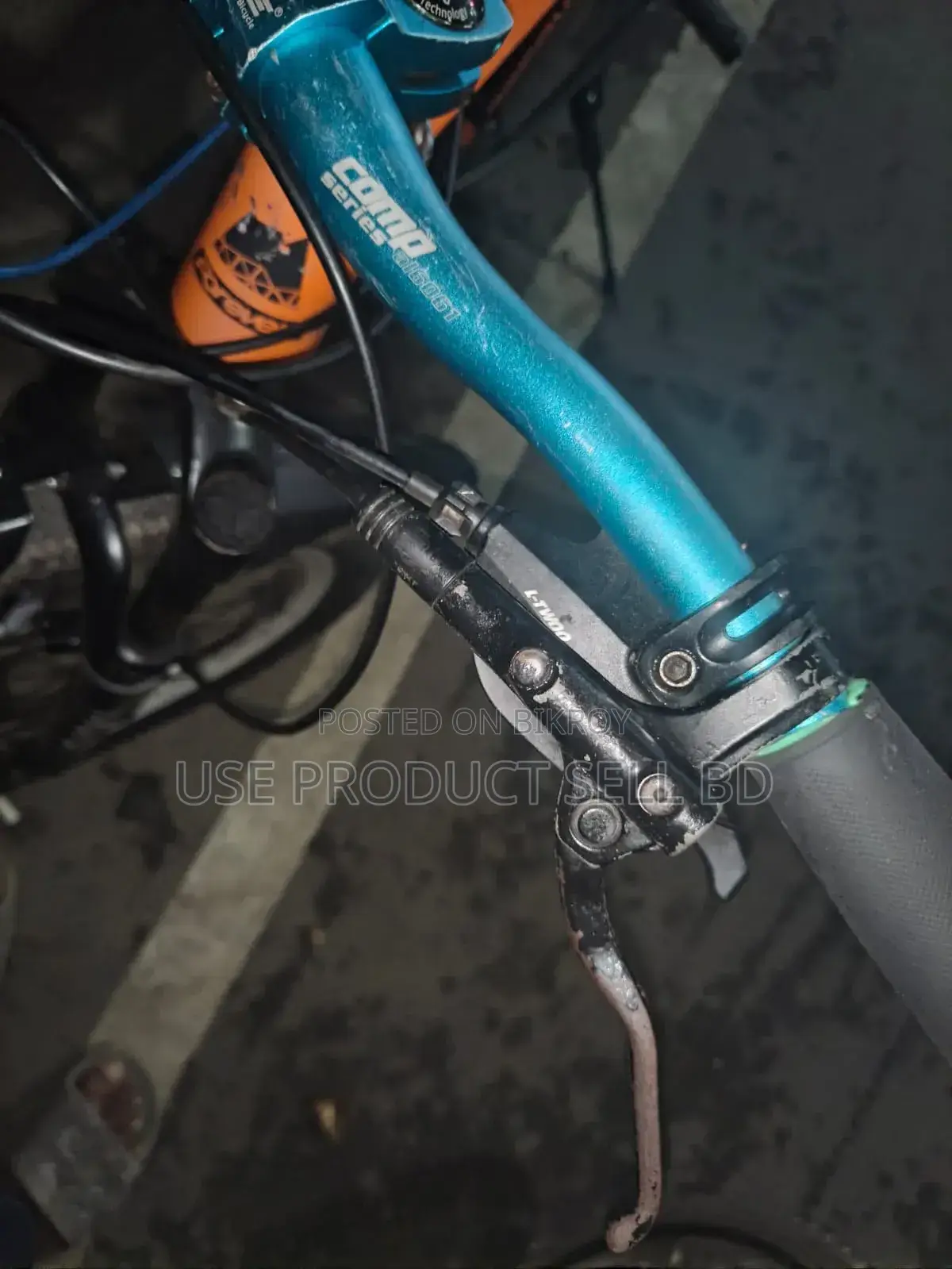 Oil Brake Stunt Cycle