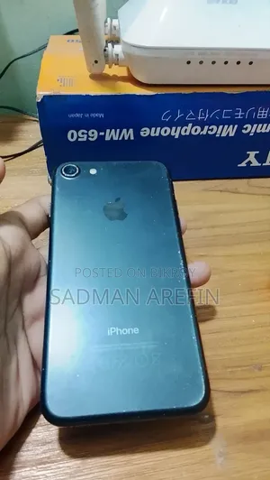 Apple iPhone 7 32 GB Black