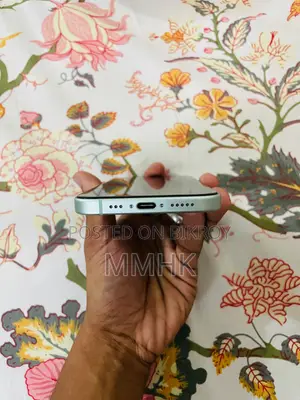 Apple iPhone 15 128 GB Green