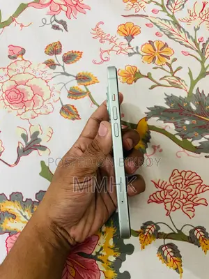 Apple iPhone 15 128 GB Green