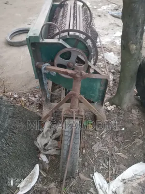ধান ঝাড়া মেশিন