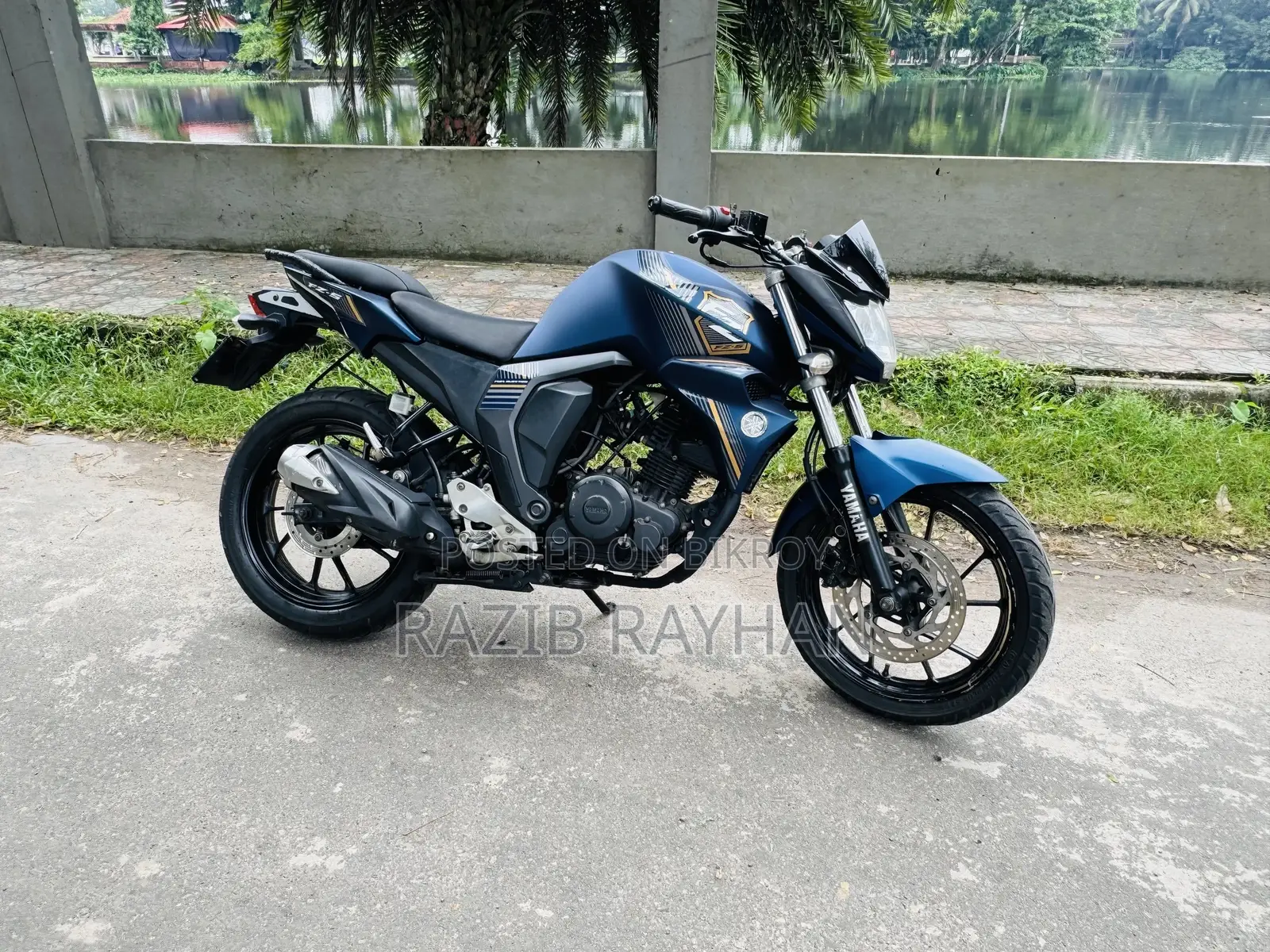 ইয়ামাহা এফজেড ২০১৮ ব্লু