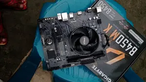 Gigabyte B450m K Ddr4 Am4 Motherboard Excellent Condition