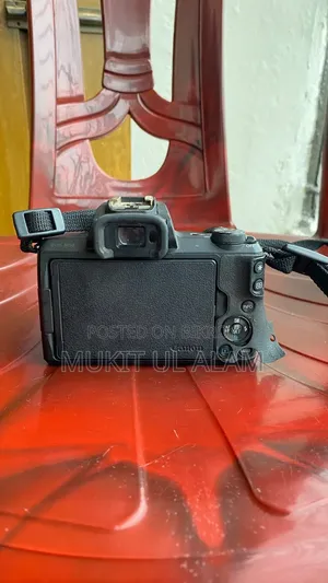 ক্যানন এম৫০ মিররলেস ক্যামেরা