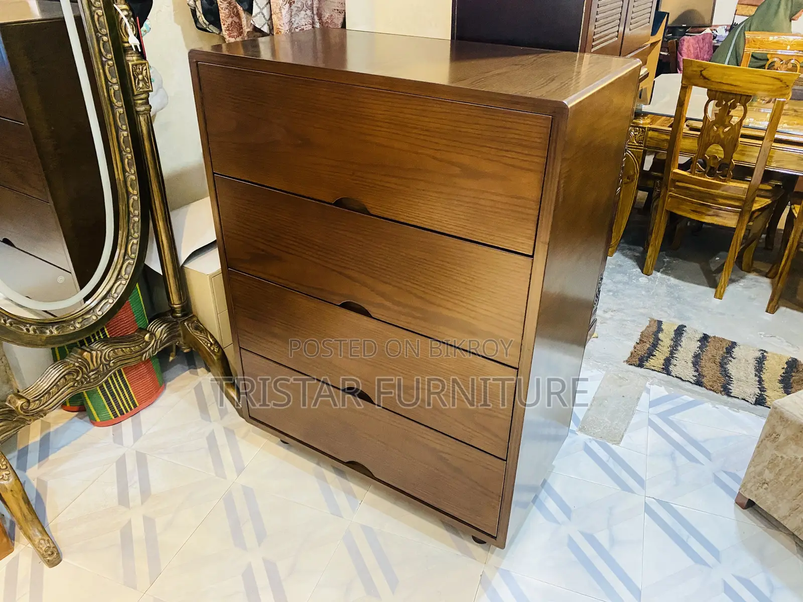 Modern Chest of Drawers