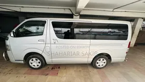 Toyota Hiace 2019 Silver