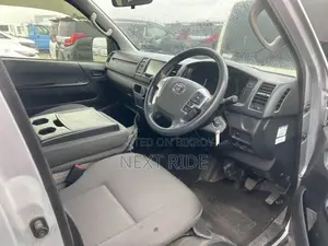 Toyota HiAce 2020 Silver