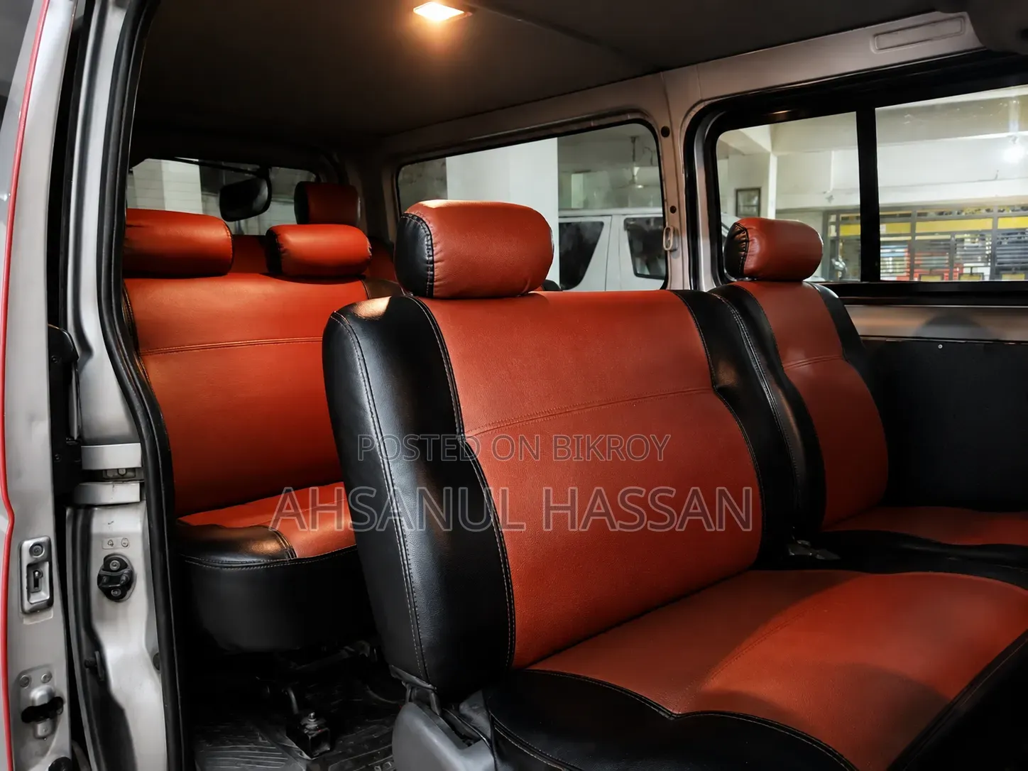 Toyota HiAce 2011 Silver