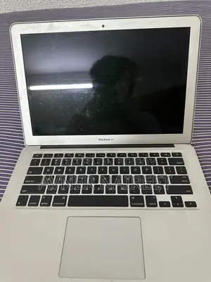 Laptop Apple MacBook Air 2017 8GB Intel Core I5 SSD 128GB