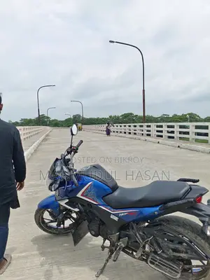 হোন্ডা সিবি ২০১৭ নীল