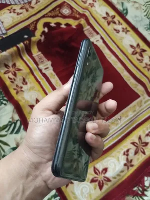 স্যামসাং গ্যালাক্সি এ২০ ৩২ জিবি কালো