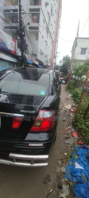 টয়োটা প্রিমিও ২০০৪ কালো