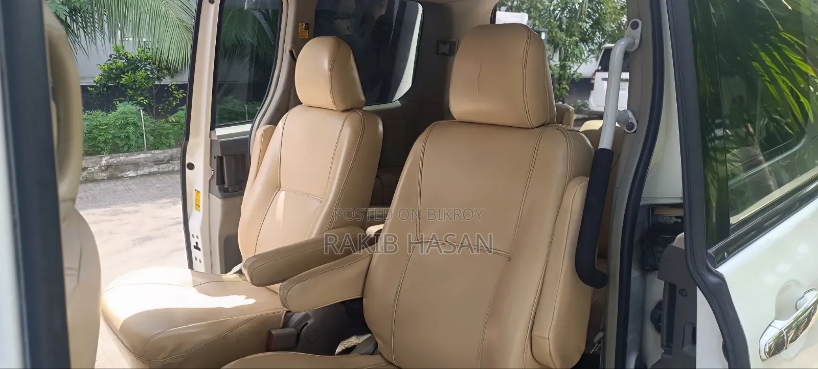 Toyota Noah 2012 Pearl