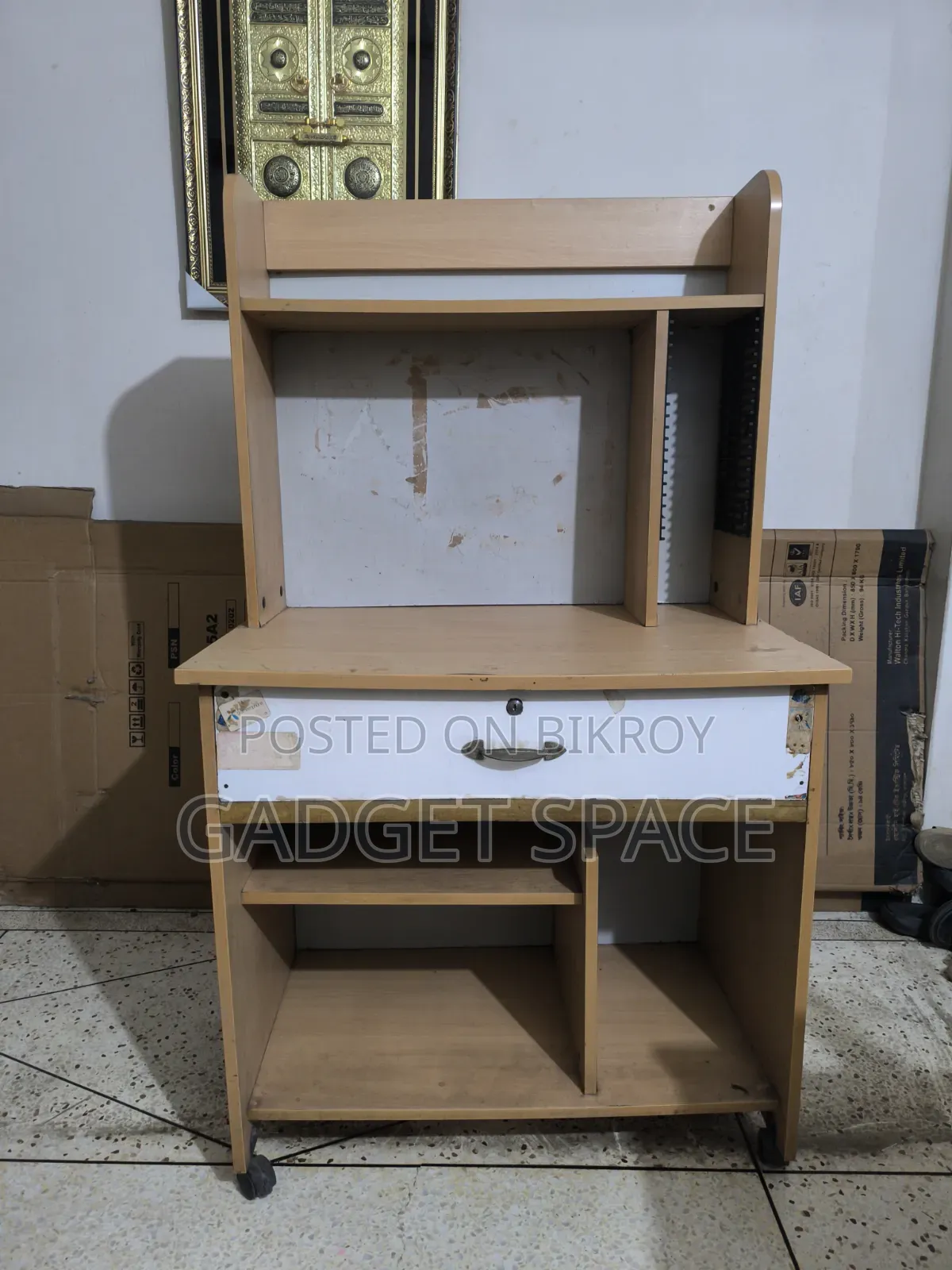 Reading Table