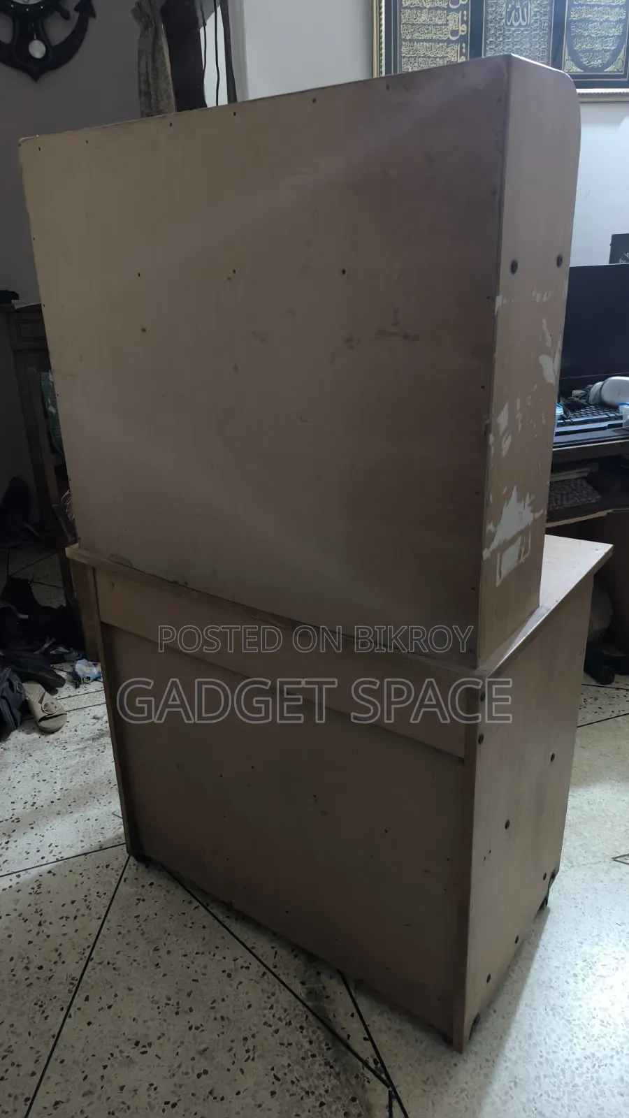 Reading Table
