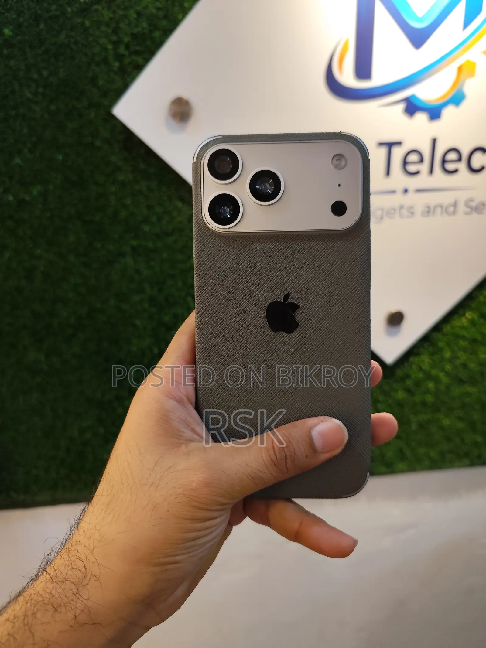 W O 17 Pro Max 128 GB Gray