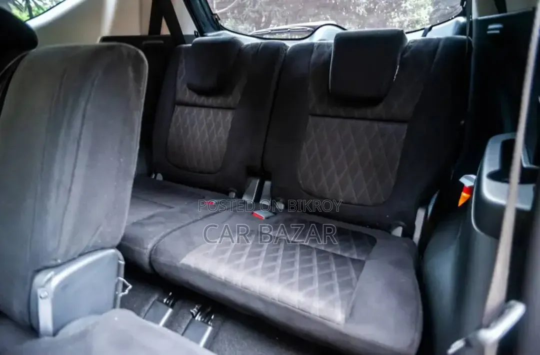 Mitsubishi Xpander Ultimate 2022 Brown