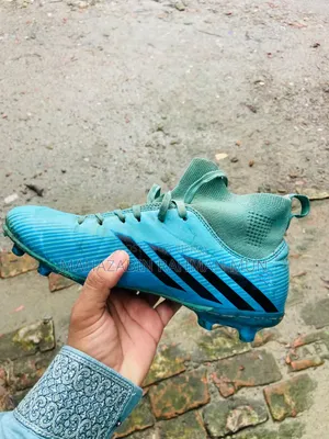 Name: Adidas High Neck Football Boot Size: 42