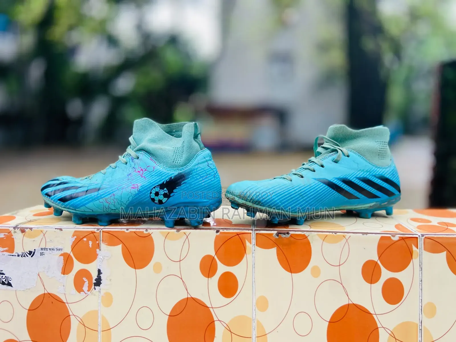 নাম: Adidas High Neck Football Boot সাইজ: ৪২