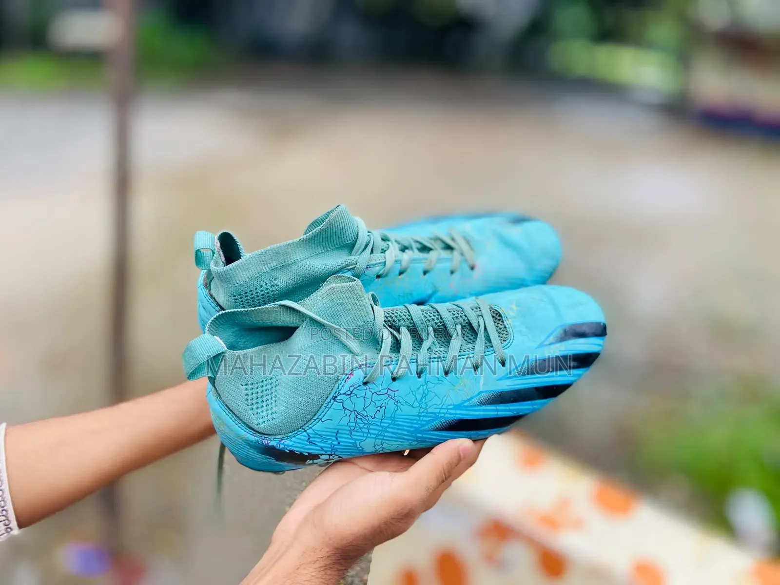 নাম: Adidas High Neck Football Boot সাইজ: ৪২